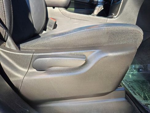 Used 2017 Jeep Grand Cherokee Altitude image 49