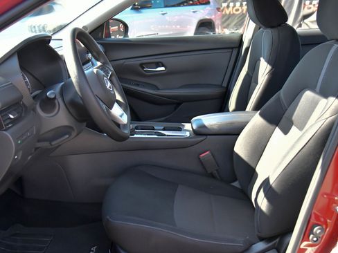 Used 2025 Nissan Sentra SV FWD image 16