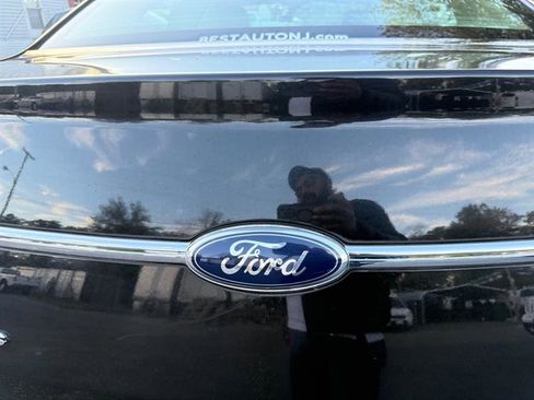 Used 2013 Ford Taurus SEL image 32