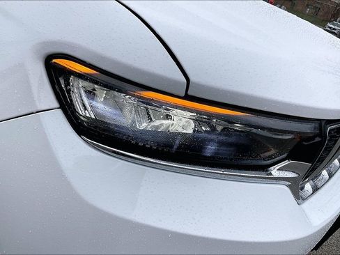 Used 2024 Jeep Grand Cherokee Limited image 26