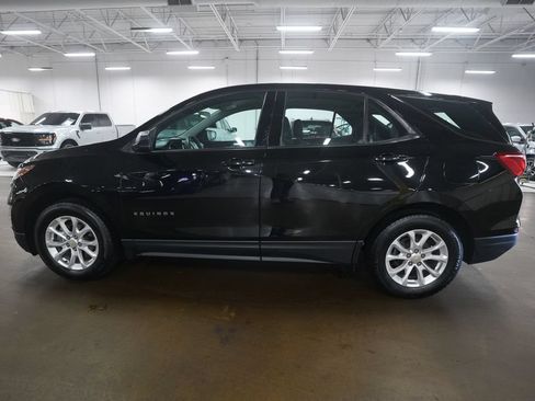 Used 2019 Chevrolet Equinox LS FWD image 23