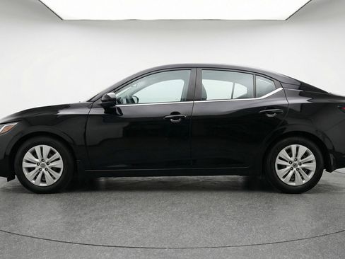 Used 2025 Nissan Sentra S image 5