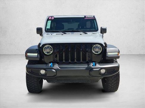 Used 2023 Jeep Wrangler Unlimited w/ Cold Weather Group AWD/4WD image 2
