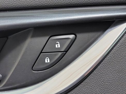 Used 2020 Buick Enclave Essence image 26