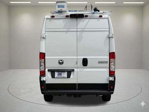 Used 2025 RAM ProMaster 2500 w/ Safety Group FWD image 8
