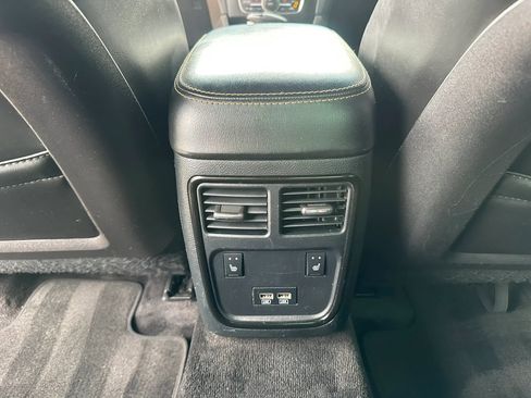 Used 2017 Dodge Charger R/T RWD image 29