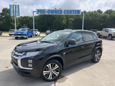 Used 2025 Mitsubishi Outlander Sport LE AWD/4WD image 2