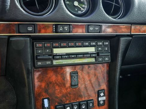 Used 1987 Mercedes-Benz 560 SL image 44