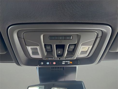 Used 2022 GMC Sierra 1500 Denali image 7