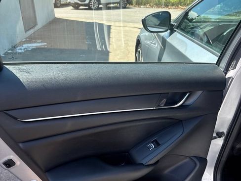 Used 2019 Honda Accord Sport image 15