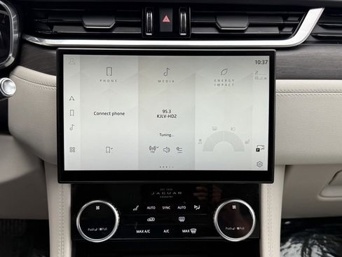 Used 2022 Jaguar F-PACE S image 24