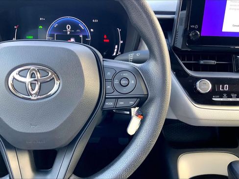Used 2026 Toyota Corolla LE FWD image 23