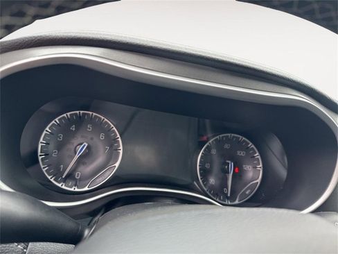 New 2025 Chrysler Pacifica Select w/ Uconnect Theater Family Group image 14