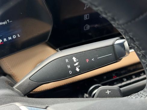 Used 2025 Chevrolet Equinox ACTIV w/ Safety and Technology Package image 45