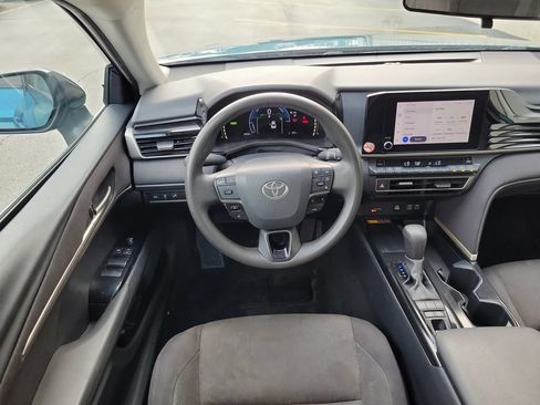 Used 2025 Toyota Camry LE FWD image 13