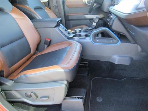 Used 2023 Ford Bronco Outer Banks image 11