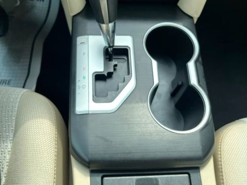 Used 2012 Toyota Camry LE image 14