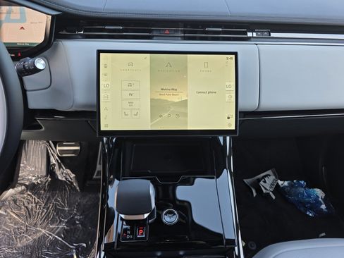 New 2026 Land Rover Range Rover Sport Dynamic SE AWD/4WD image 17