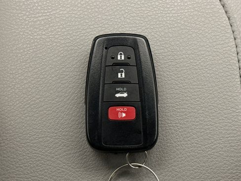 Used 2024 Toyota Camry XLE w/ Cold Weather Package FWD image 21