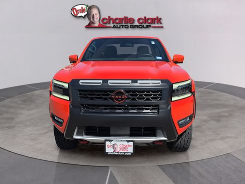 Used 2025 Nissan Frontier PRO-4X w/ Pro Convenience Package AWD/4WD image 11