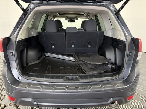 Used 2020 Subaru Forester Premium AWD/4WD image 14