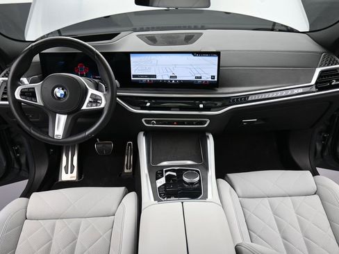 Used 2024 BMW X6 xDrive40i w/ Premium Package image 13