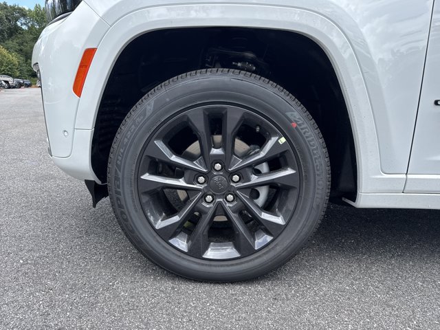 New 2026 Jeep Grand Cherokee Limited AWD/4WD image 11