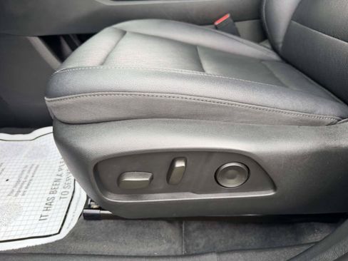 Used 2025 Chevrolet Equinox LT w/ Convenience Package II AWD/4WD image 16