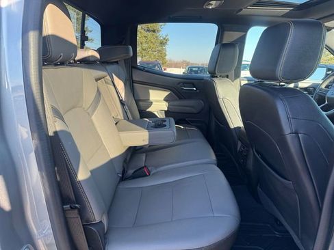 Certified 2023 Chevrolet Colorado ZR2 w/ ZR2 Convenience Package III image 17