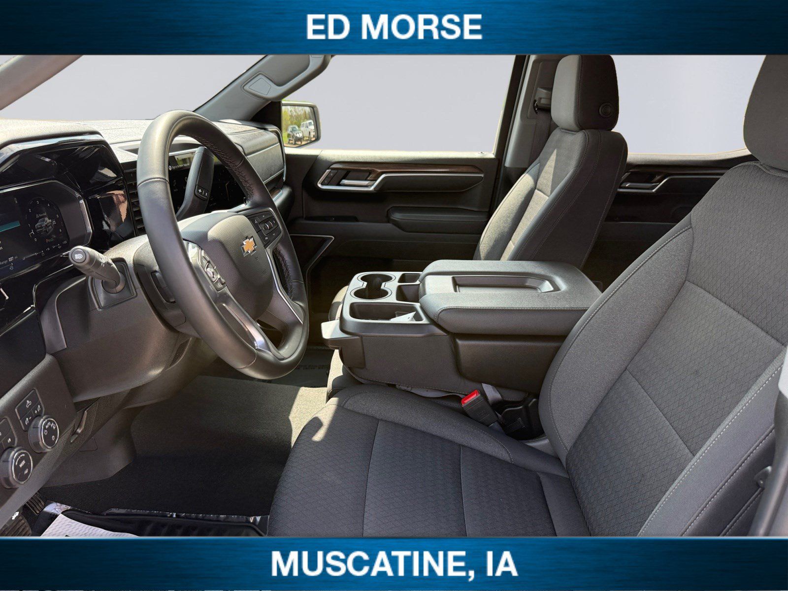 Used 2026 Chevrolet Silverado 1500 LT AWD/4WD image 9