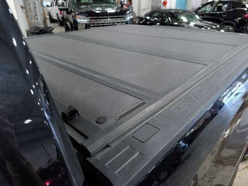 Used 2023 GMC Sierra 1500 Denali Ultimate image 7