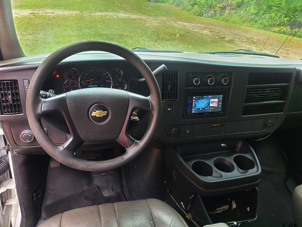 Used 2014 Chevrolet Express 1500 RWD image 18