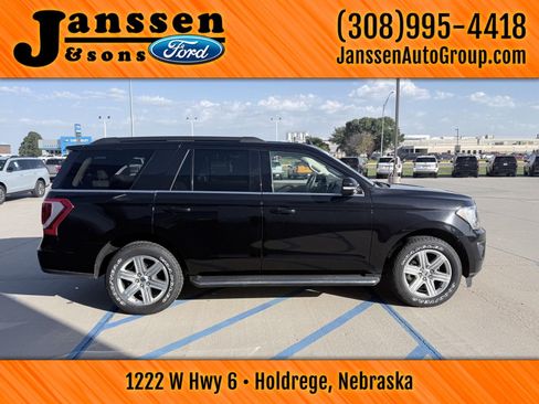 Used 2020 Ford Expedition XLT w/ Equipment Group 202A RWD image 5