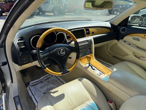 Used 2005 Lexus SC 430 Convertible image 11