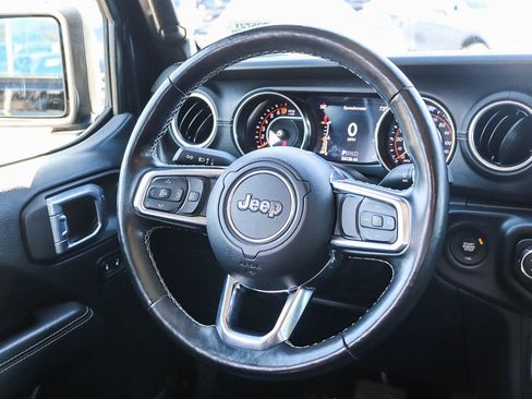 Used 2021 Jeep Gladiator Overland w/ Popular Equipment Package image 17