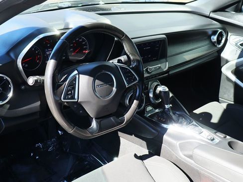 Used 2020 Chevrolet Camaro LT image 32