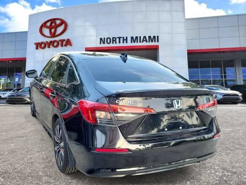 Used 2023 Honda Civic EX image 3