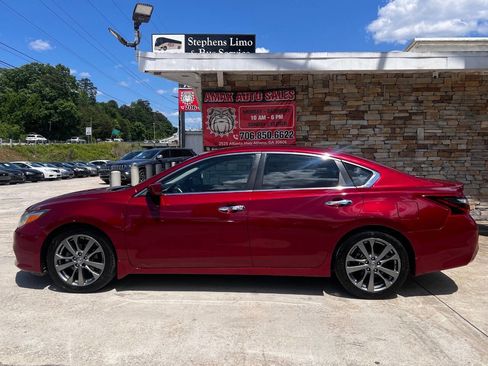 Used 2018 Nissan Altima 2.5 SR w/ SR Special Edition FWD image 3