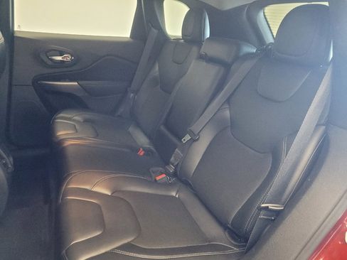 Used 2020 Jeep Cherokee Latitude w/ Quick Order Package 26F North image 18