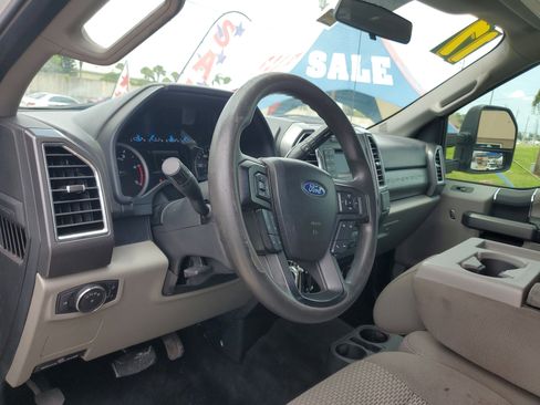 Used 2017 Ford F350 XLT image 10
