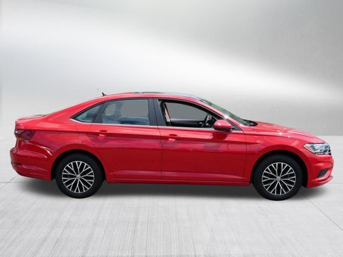 Used 2019 Volkswagen Jetta SE w/ Cold Weather Package FWD image 8