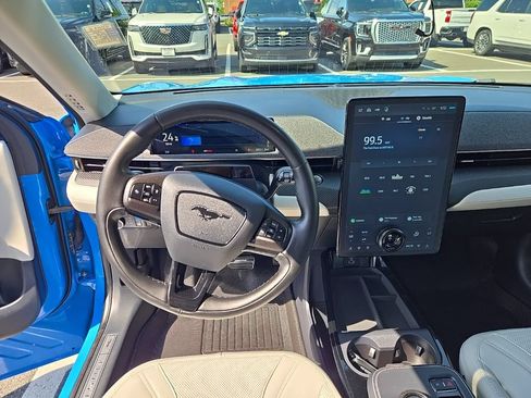 Used 2022 Ford Mustang Mach-E Premium AWD/4WD image 18
