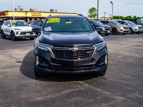 Used 2023 Chevrolet Equinox RS w/ LPO, Floor Liner Package FWD image 2