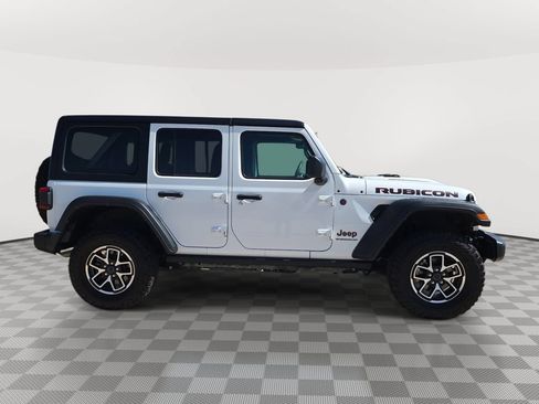 Used 2024 Jeep Wrangler Unlimited Rubicon AWD/4WD image 8