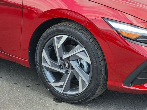 New 2025 Hyundai Elantra Sport image 5
