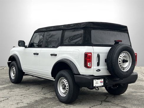 New 2025 Ford Bronco Base image 21