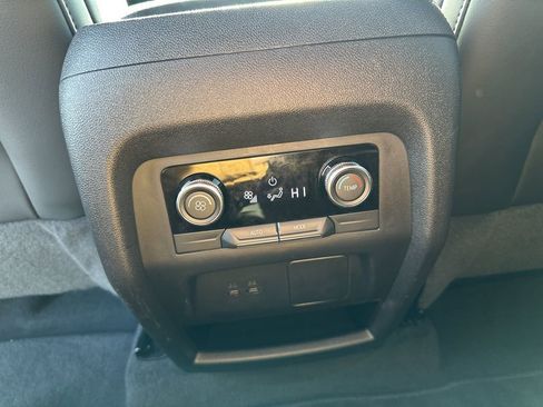 Used 2025 Buick Enclave Preferred image 14