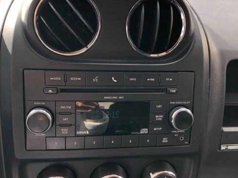 Used 2011 Jeep Compass Latitude image 13