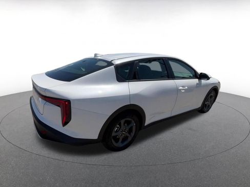 Used 2025 Kia K4 FWD image 14