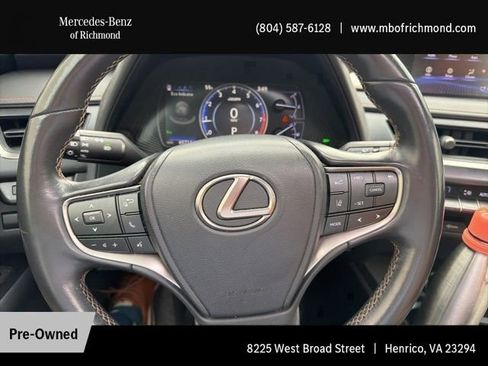 Used 2021 Lexus UX 200 w/ Accessory Package (Z1) image 9
